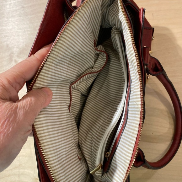 Mia M. Farrow Collection Elegant Red Handbag with Gold Accents (LD) - Picture 13 of 14